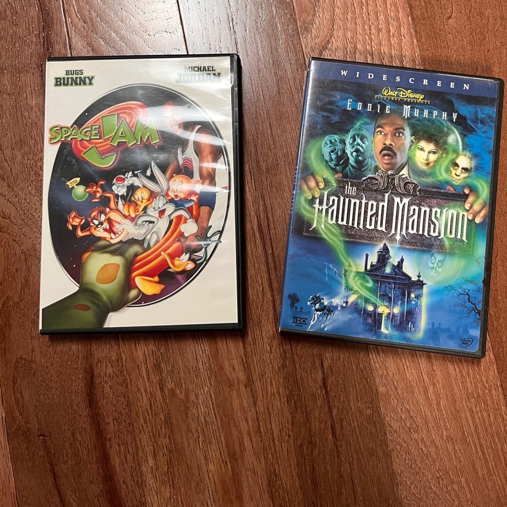 2 DVDs Space Jam and Haunted Mansion